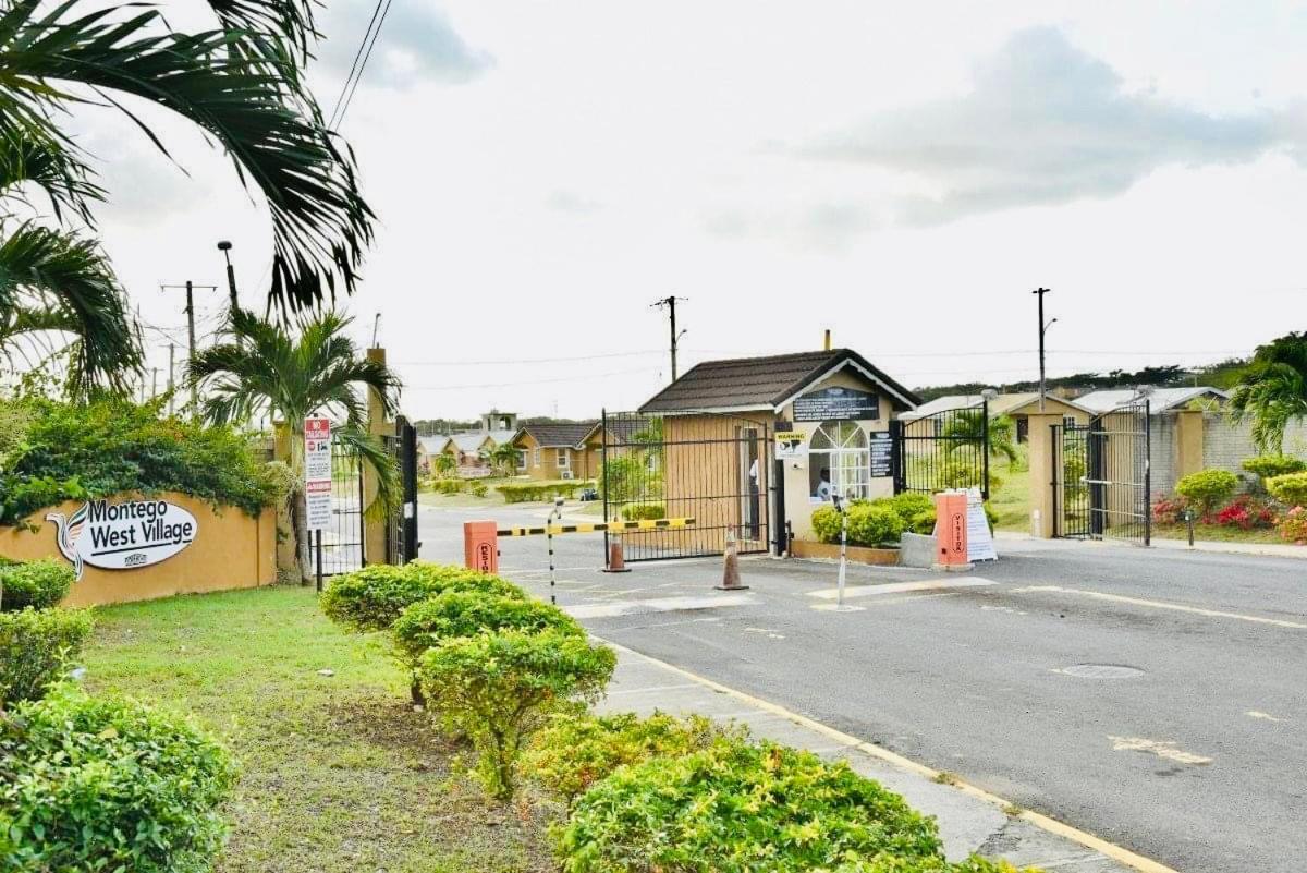 The Rest Stop-B- 15 Min From Airport/24Hrs Security Montego Bay Exterior photo